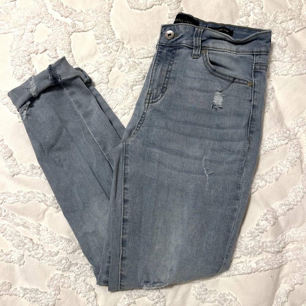 SOLD 5/$25 Kendall + Kylie The Ultra Babe Skinny